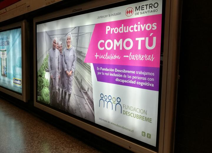Campaña Productivos como tú, vía pública, trabajo de diseño de Alejandro Poblete Cea