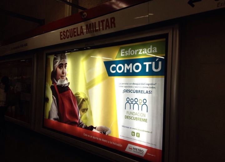 Campaña Esforzada como tú, vía pública, trabajo de diseño de Alejandro Poblete Cea